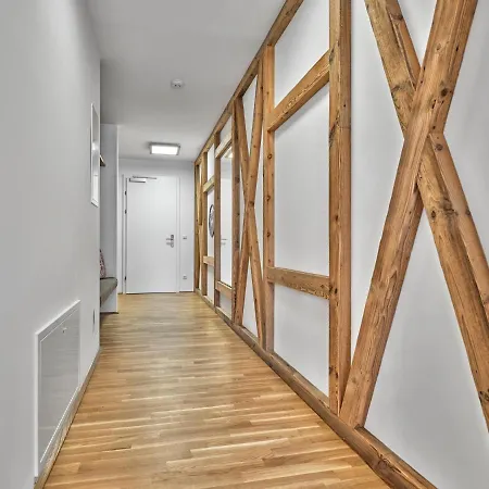 The 3- Residences By Aahh Tauplitz