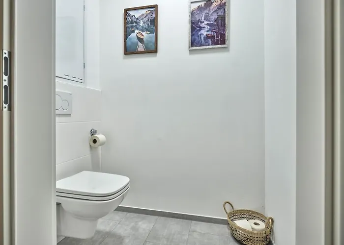 The 3- Residences By Aahh Tauplitz